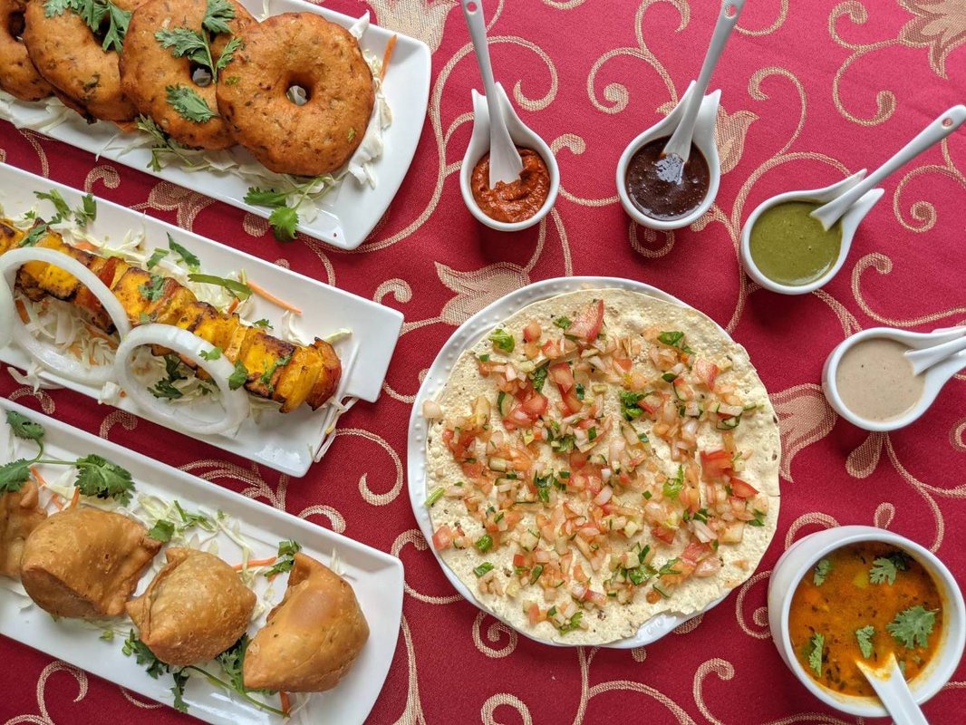 印度各种菜单印度菜米饭黄油鸡汤黄豆咖喱和烤面包 库存照片. 图片 包括有 咖喱, 烹饪, 香料, 巴西 - 207905206